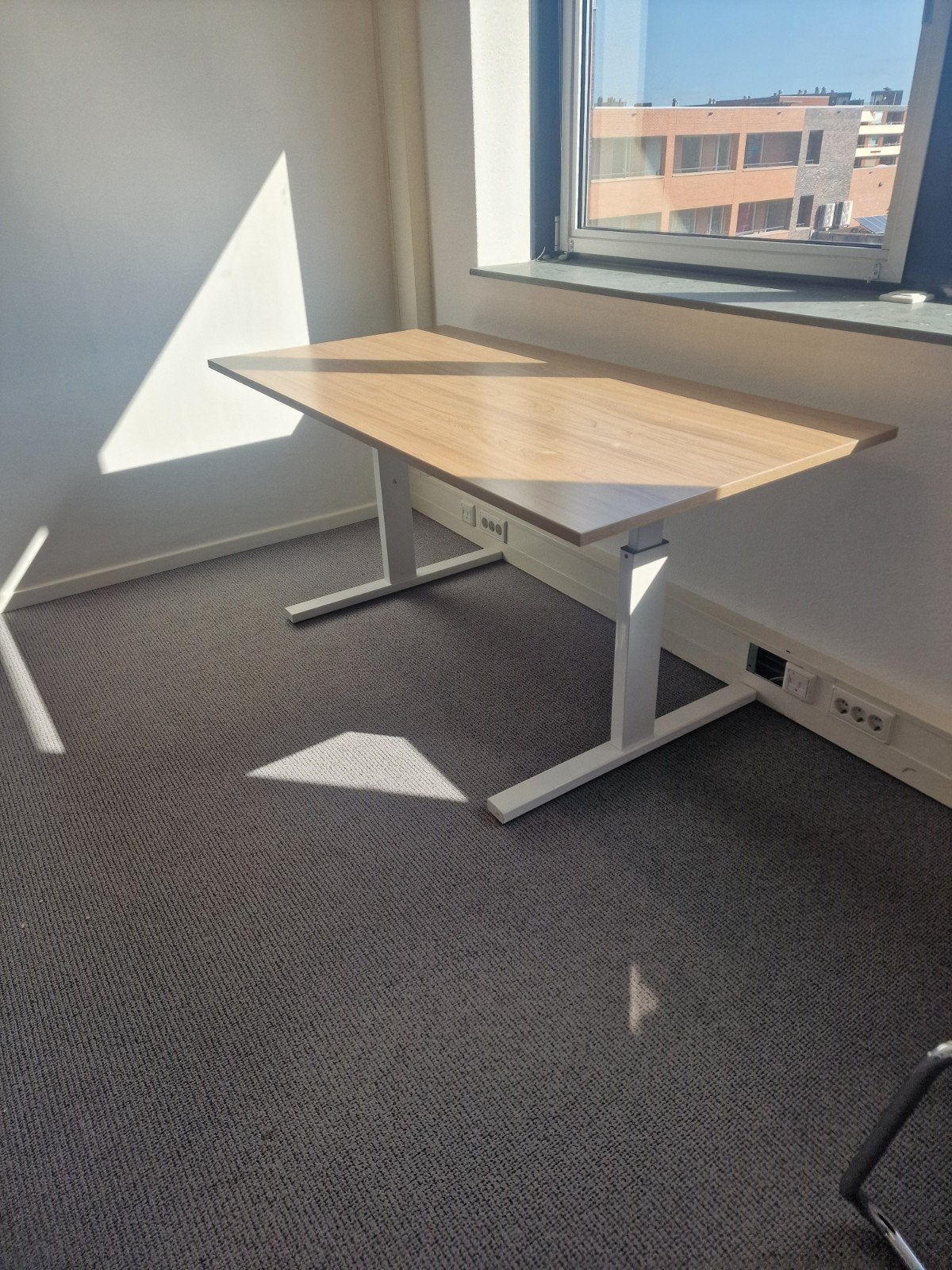 Modern Bureau 160x80 - Ideaal voor Thuiswerkplek, Huis en Inrichting, Ophalen, 160 cm, Gebruikt, Hout