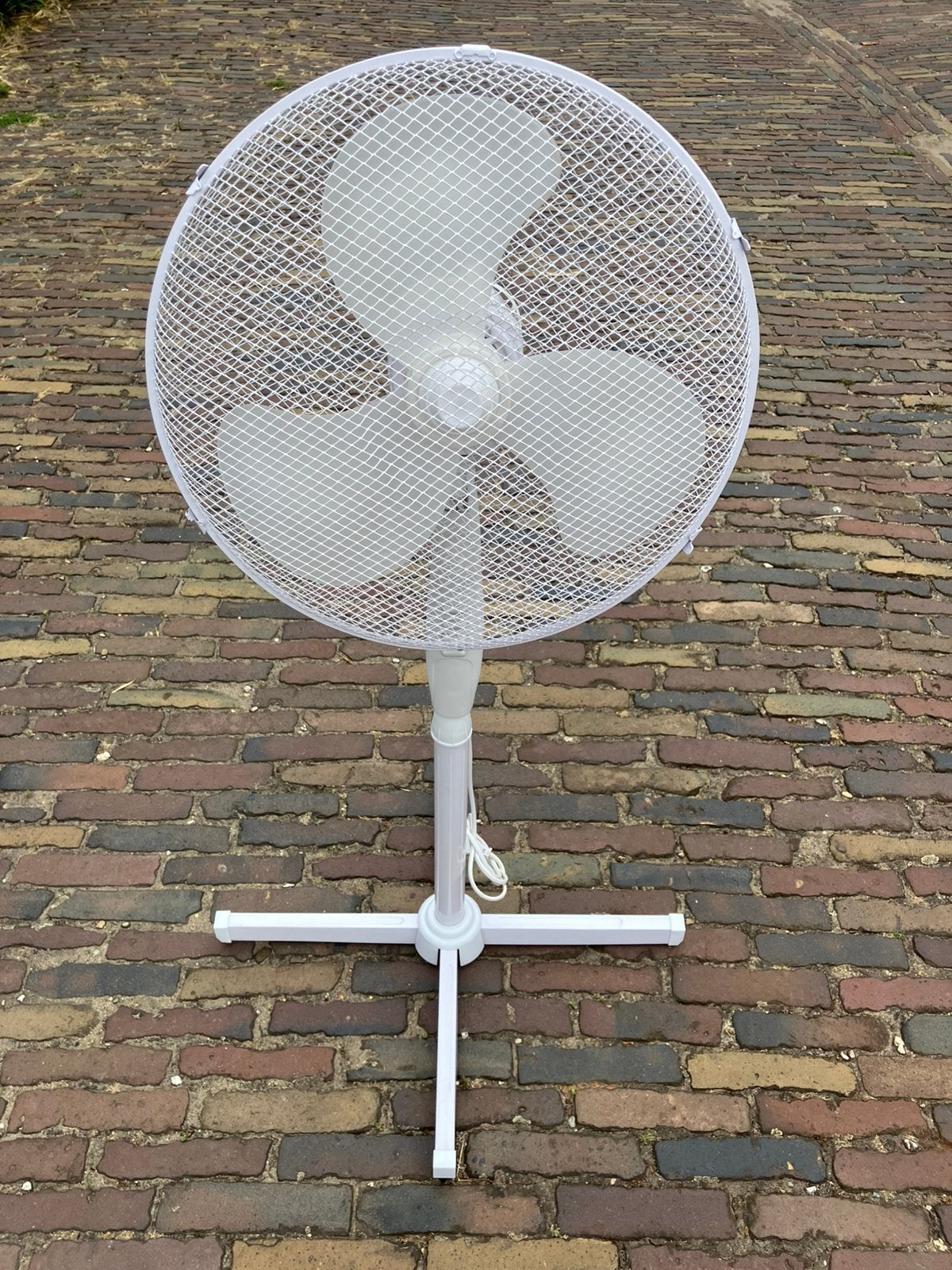 Staande ventilator / 3 standen / in hoogte verstelbaar, Witgoed en Apparatuur, Ventilatoren, Ophalen, Zo goed als nieuw, Statiefventilator