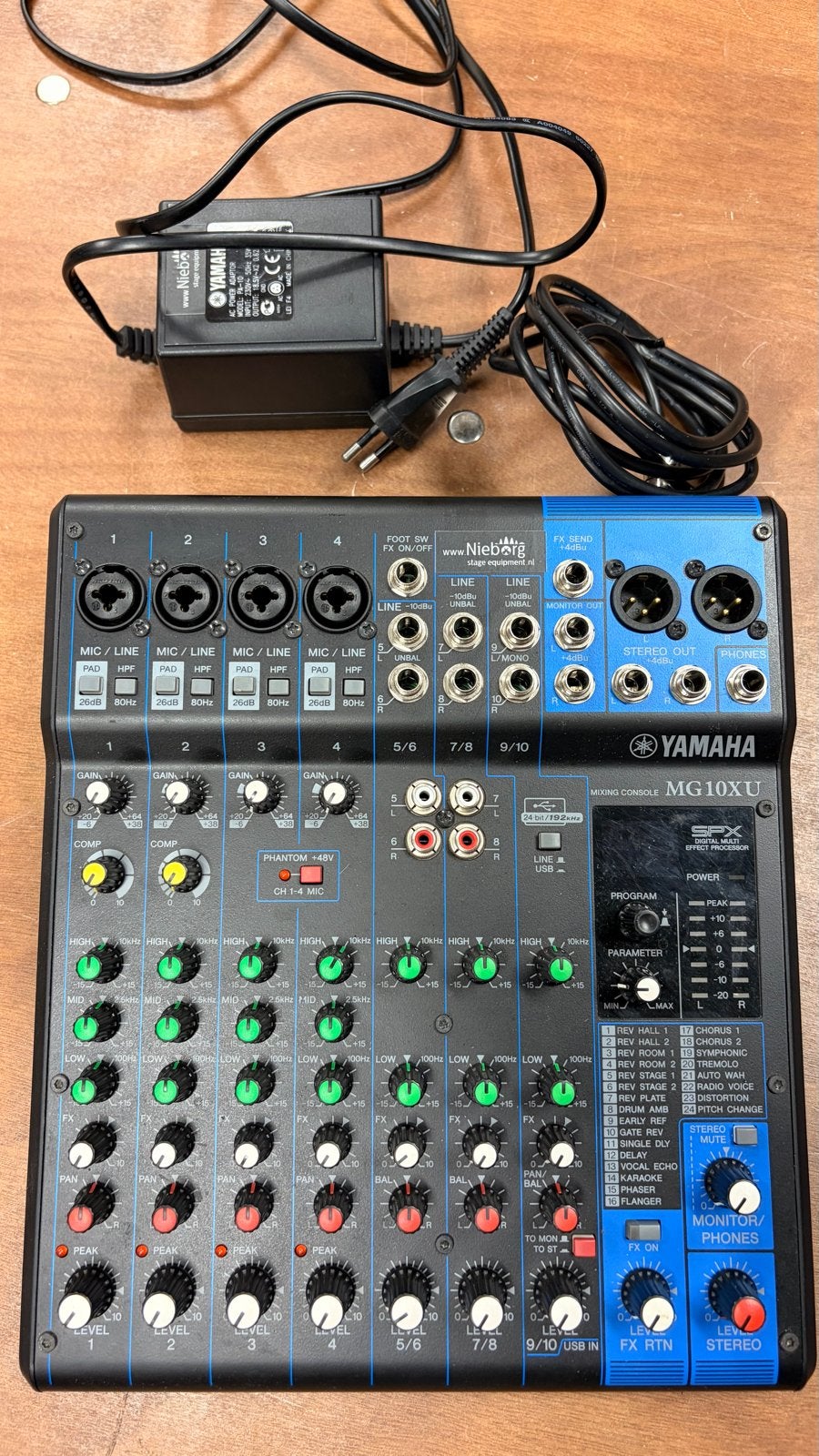 Yamaha MG10XU Mengpaneel met Fx en USB, Ophalen of Verzenden, Zo goed als nieuw, 5 tot 10 kanalen, Microfooningang