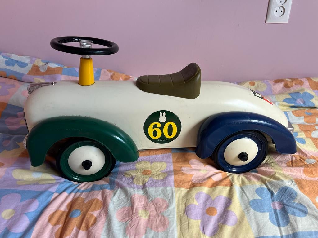 Miffy loopauto - Retro design loopvoertuig Nijntje, Kinderen en Baby's, Speelgoed | Buiten | Voertuigen en Loopfietsen, Ophalen