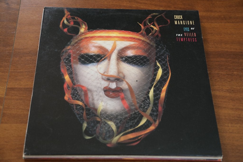 Chuck Mangione - Eyes of the veiled temptress, Ophalen of Verzenden, Zo goed als nieuw, 12 inch, Jazz