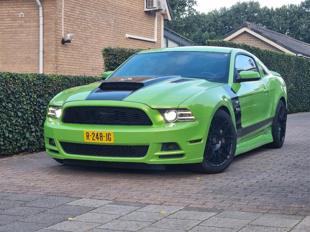 Ford Mustang GT 5.0 Coyote V8 Cervini Manual 87.000km 2013, 425 pk, 4 stoelen, Leder, Bedrijf