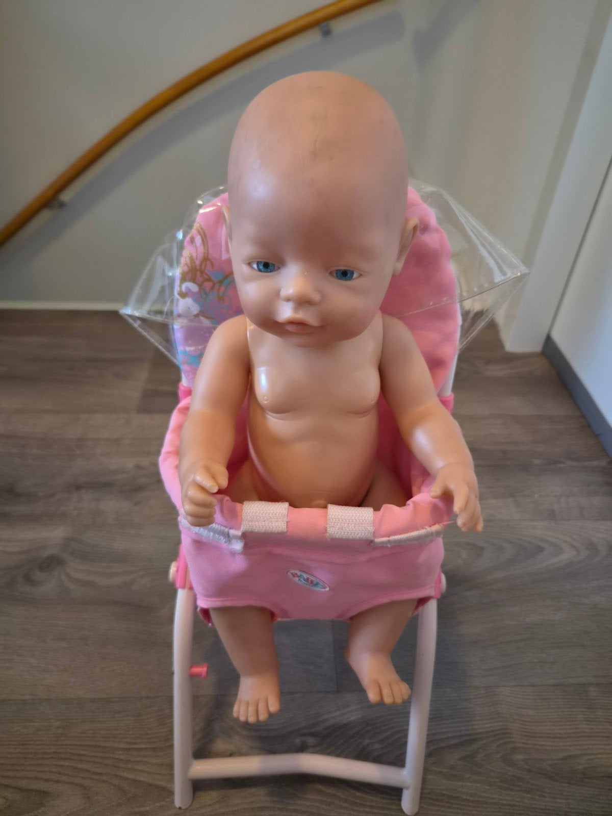 Baby Born pop met roze stoel, Kinderen en Baby's, Speelgoed | Poppen, Ophalen of Verzenden, Gebruikt, Babypop