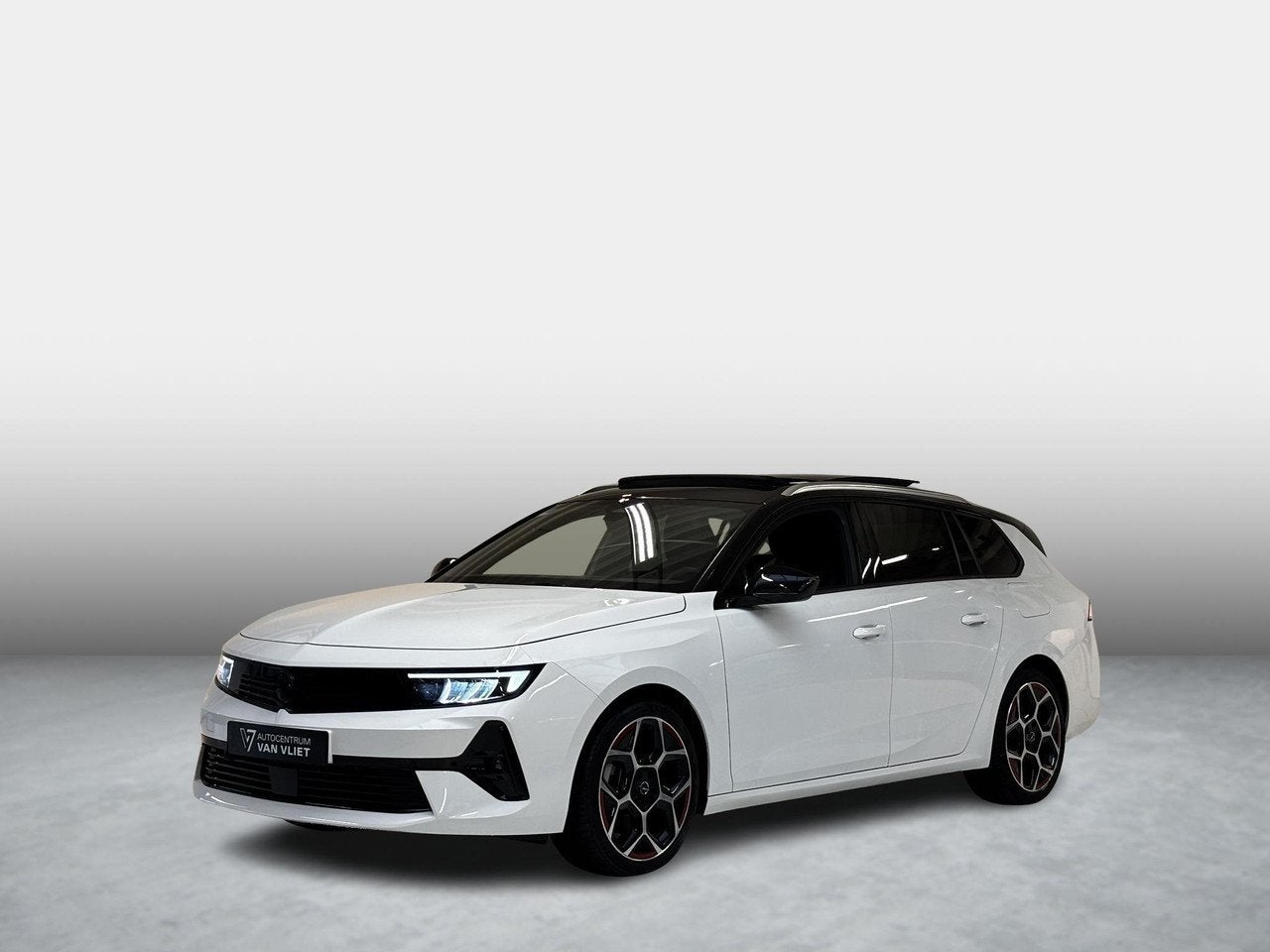 Opel Astra Sports Tourer 1.6 Hybrid Level 4 Automaat | Panor, Automaat, Gebruikt, 4 cilinders, 181 pk