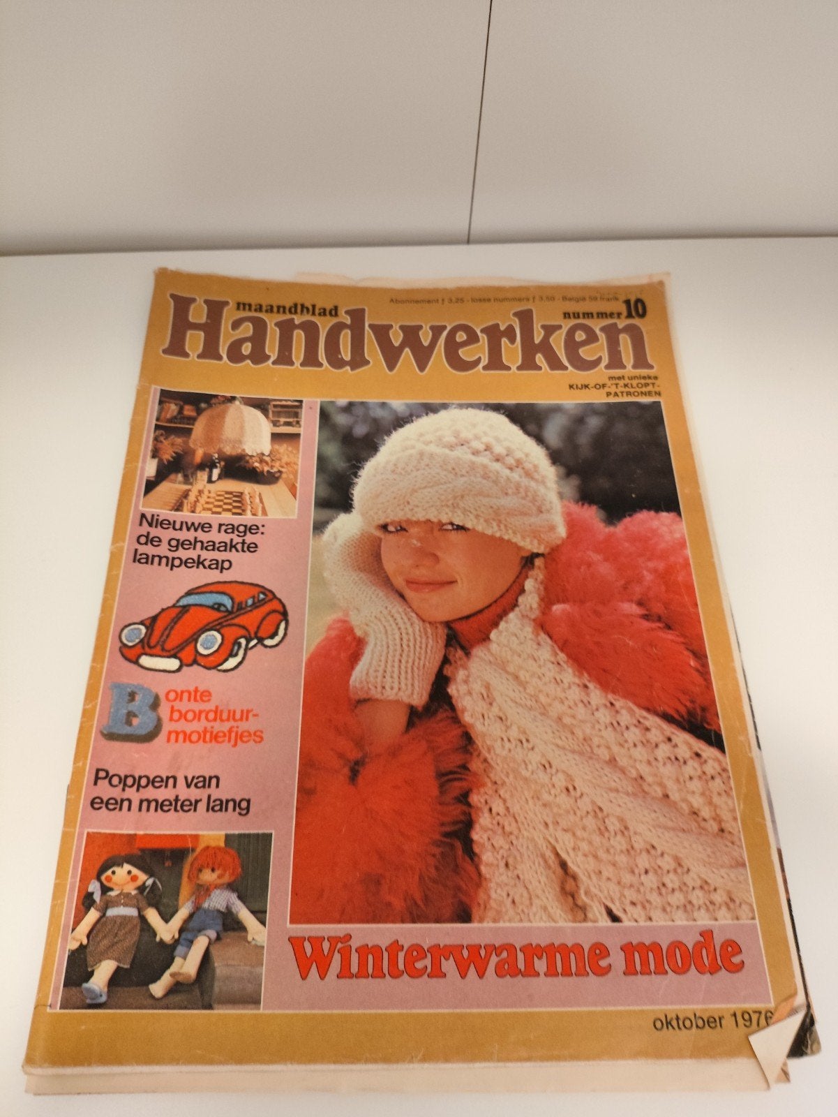 Handwerken Maandblad - Oktober 1976 - Wintermode, Ophalen of Verzenden, Gelezen, Overige typen