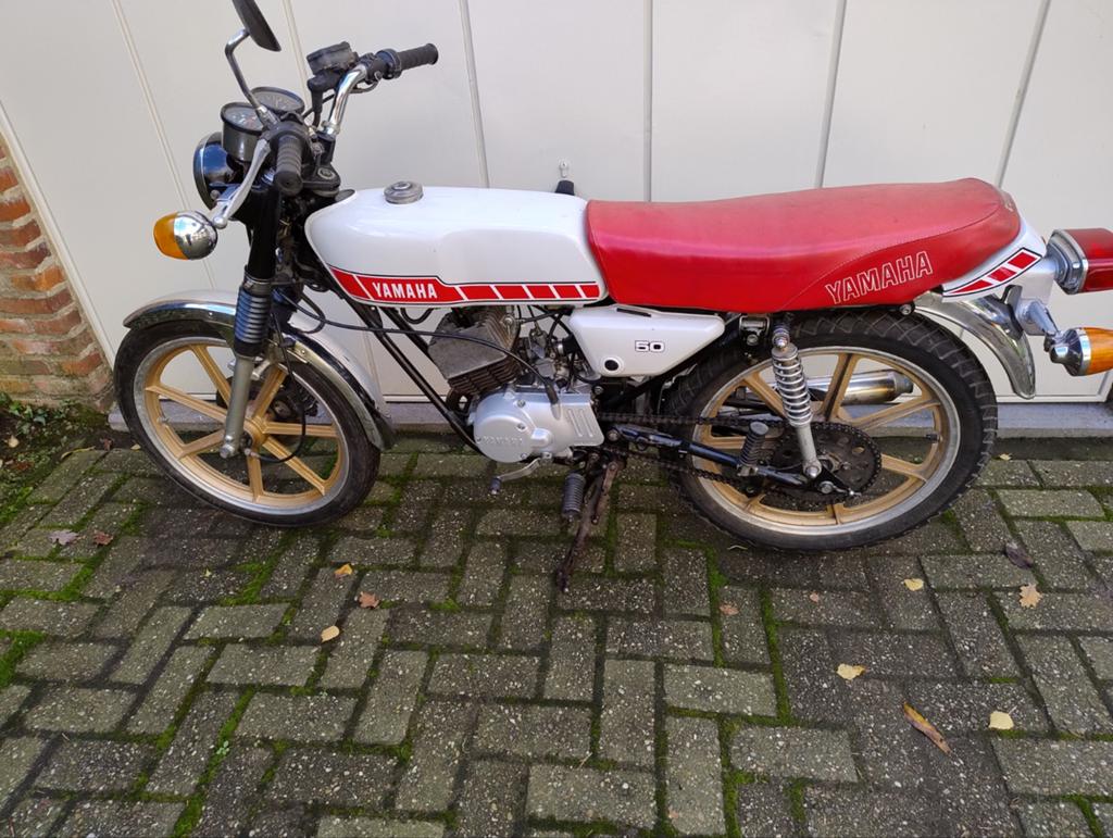 Gezocht: Achterspatbord Yamaha RD 50 M (origineel/namaak), Ophalen, Gebruikt
