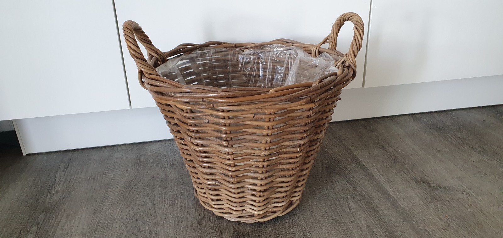 Mooie rieten mand met handvatten, Mand, Gevlochten, Rond, Ophalen of Verzenden