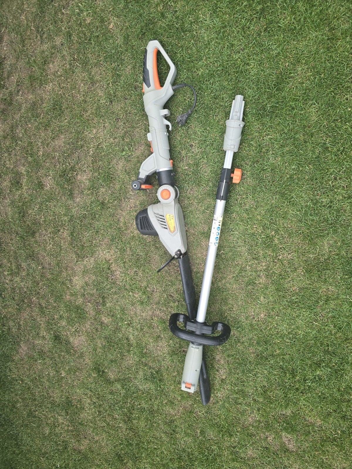 Elektrische heggenschaar en grastrimmer 2-in-1, Ophalen, Gebruikt, Elektrisch