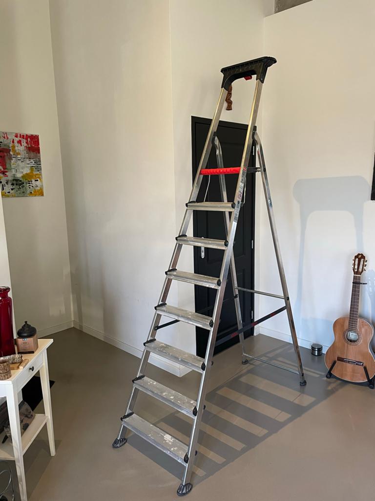 Altrex Huishoudtrap Double Decker 8 Treden - Uitstekende sta, Doe-het-zelf en Verbouw, Ladders en Trappen, Ophalen, Trap, Zo goed als nieuw