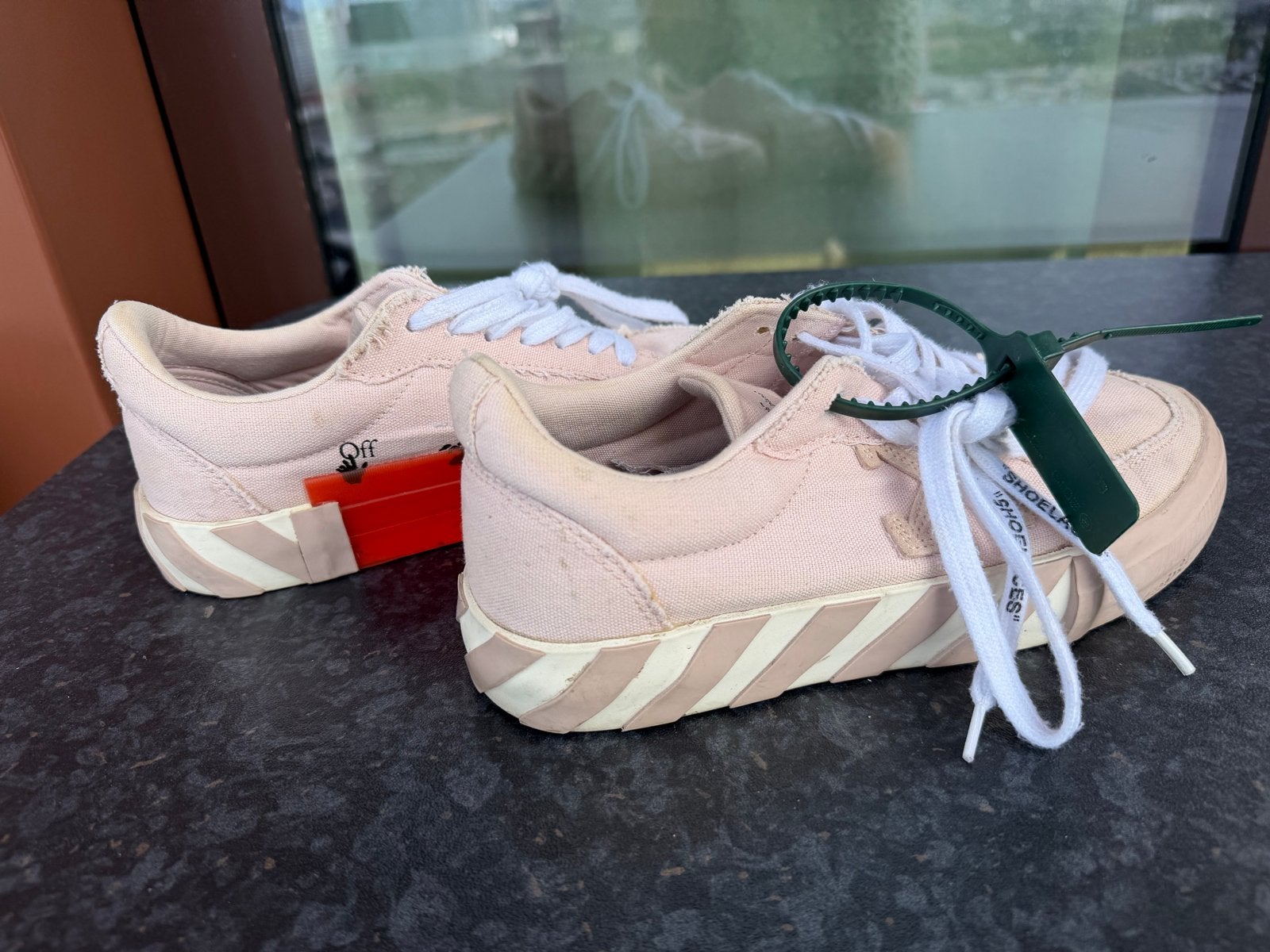 Off-White Low Vulcanized Sneakers – Lichtroze Canvas EU 38, Ophalen, Gedragen, Roze, Sneakers of Gympen