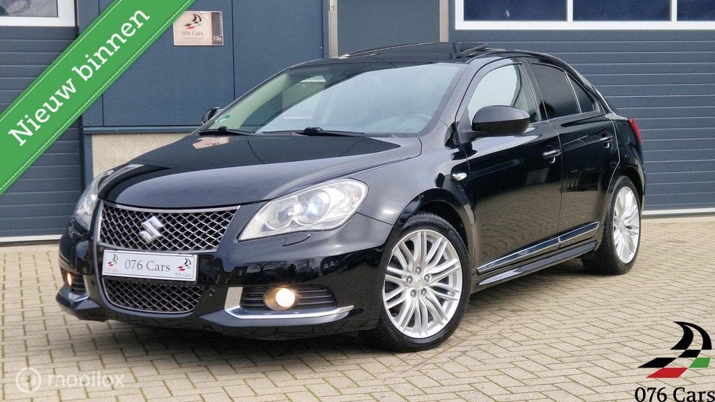 Suzuki Kizashi 2.4 Sport AUTOMAAT LEDER SCHUIFDAK NETTE STAA, Auto's, Suzuki, Automaat, 4 cilinders, 1505 kg, Zwart