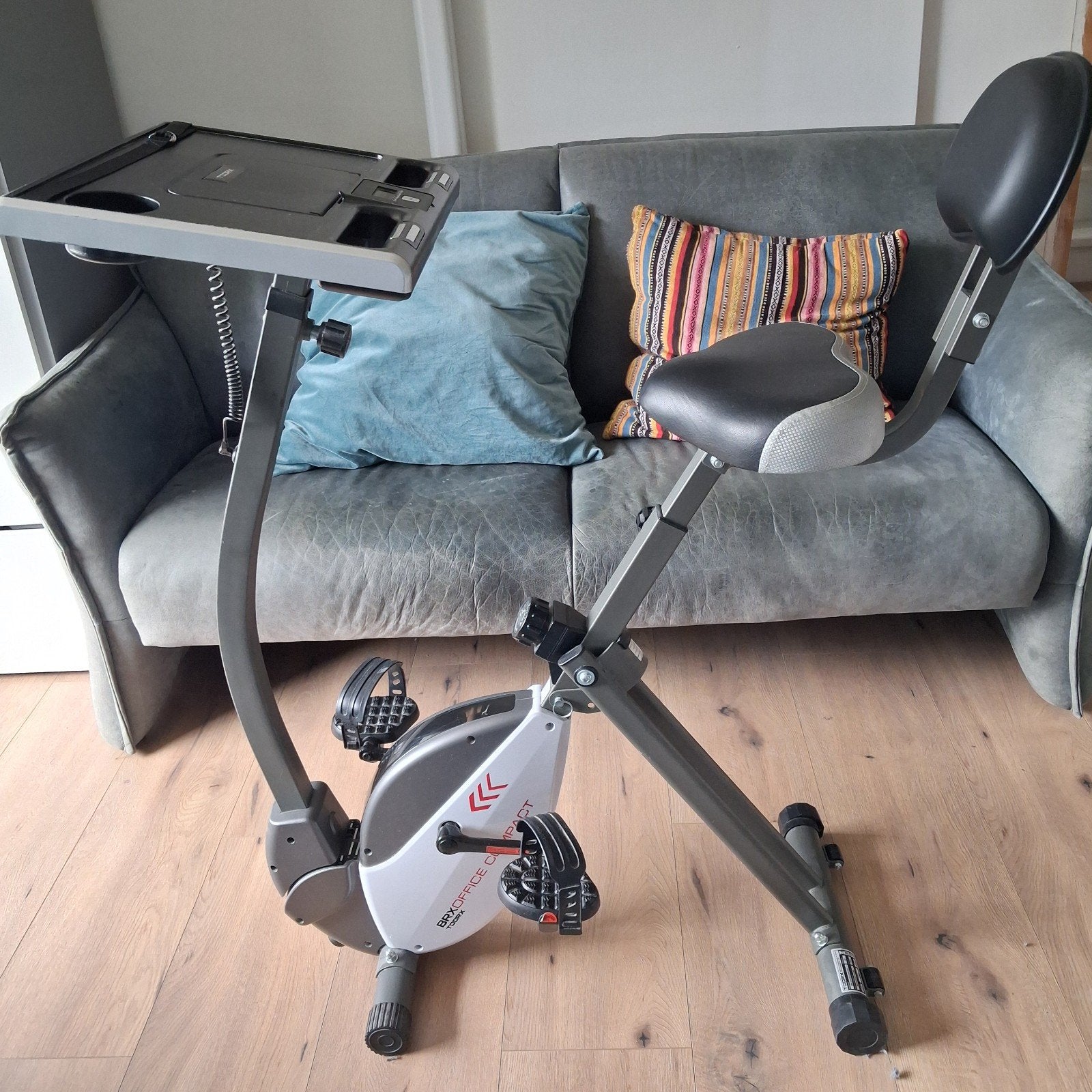 TOORX BRX Office Compact Hometrainer met Bureau, Ophalen, Zo goed als nieuw, Metaal, Benen