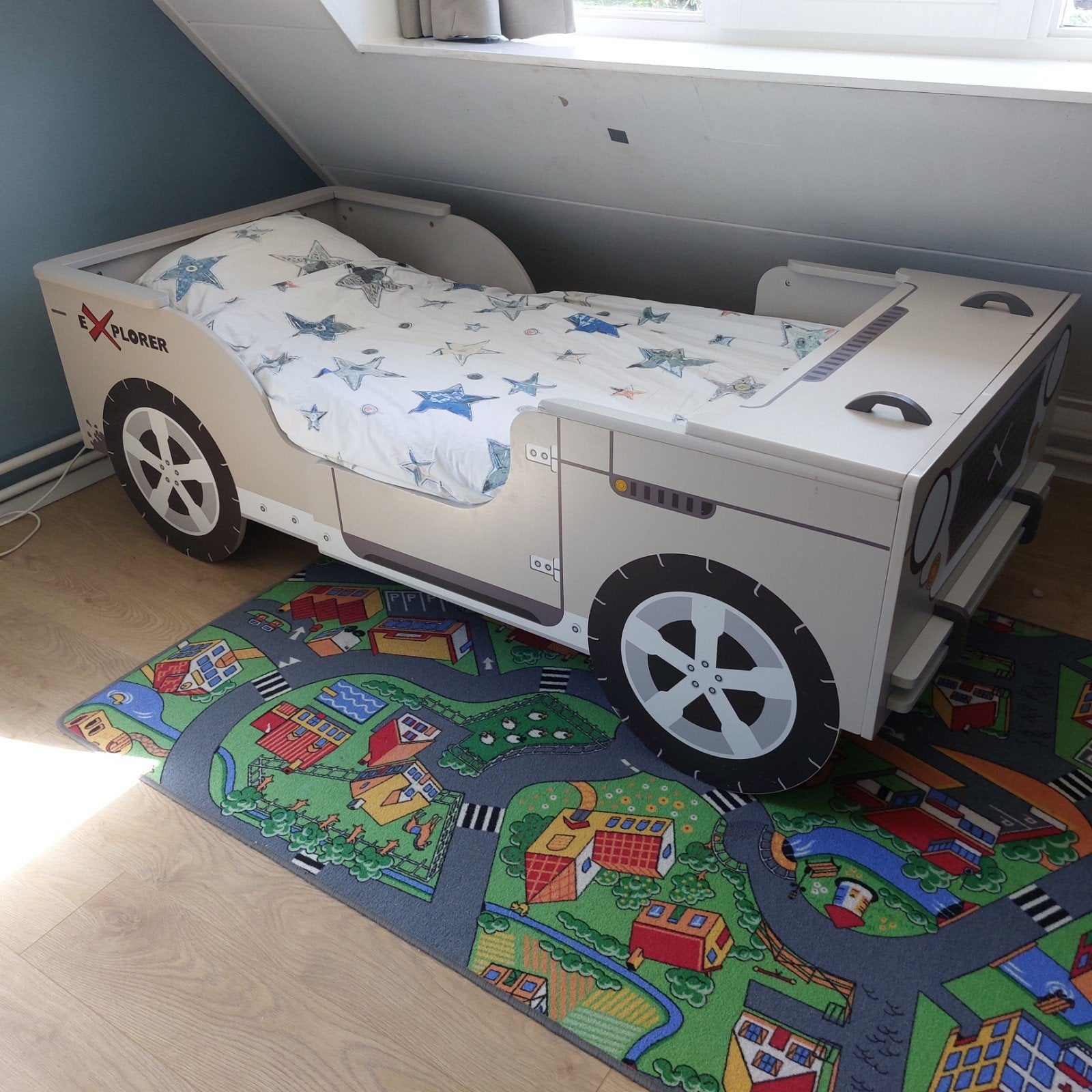 Stoer Jeep kinderbed - voor de kleine autoliefhebber!, Ophalen, Gebruikt, 70 tot 85 cm, Lattenbodem