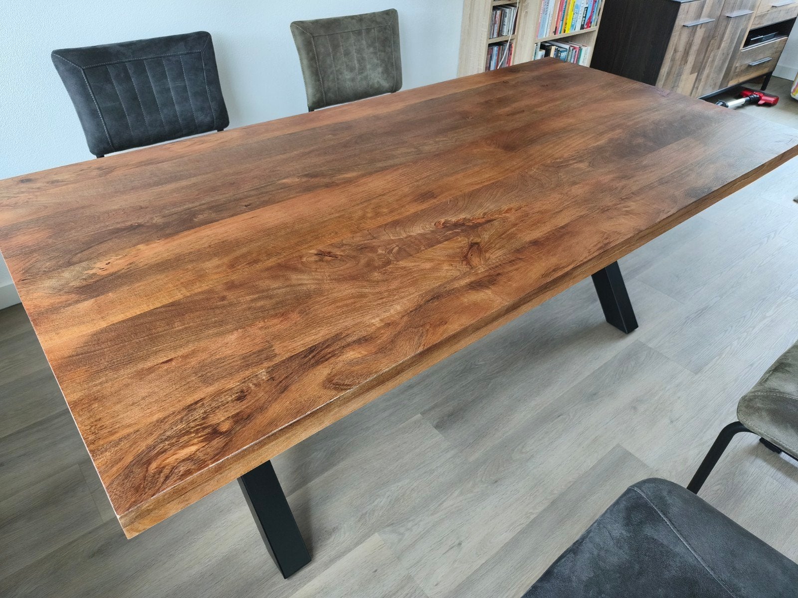 Te koop, mooie zgan mango-houten eettafel., Ophalen, 100 tot 150 cm, 200 cm of meer, Zo goed als nieuw