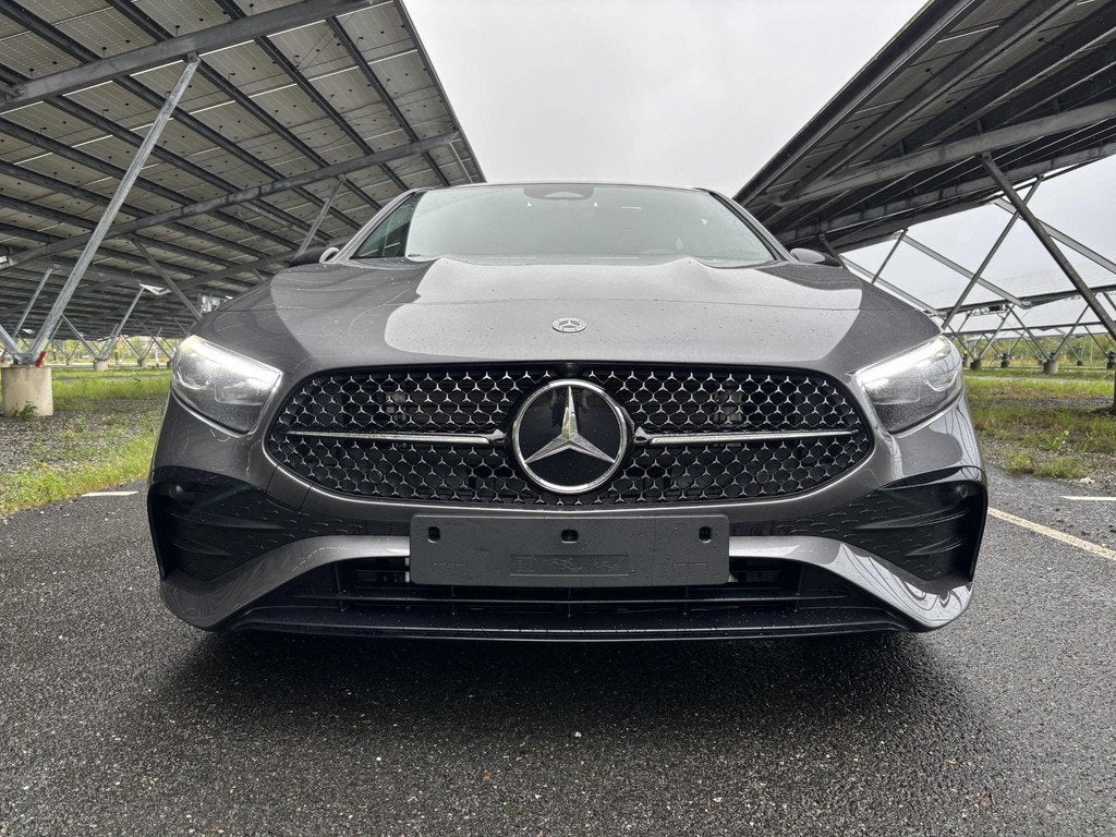 Mercedes-Benz A-klasse 180 Business Solution AMG | Night | P, Auto's, Mercedes-Benz, 136 pk, 4 cilinders, Automatische klimaatregeling