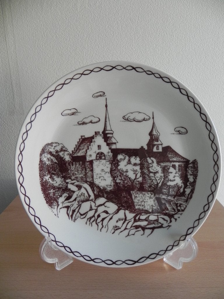 Figgjo Norway Akershusplatten 1983 bord, Ophalen