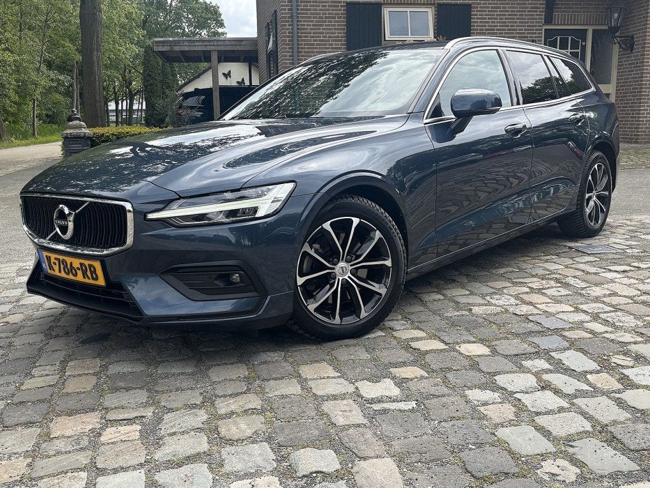 Volvo V60 2.0 B3 Bns Pro,Spleer,trh,lmv, (bj 2021), Euro 6, 4 cilinders, 1969 cc, Blauw