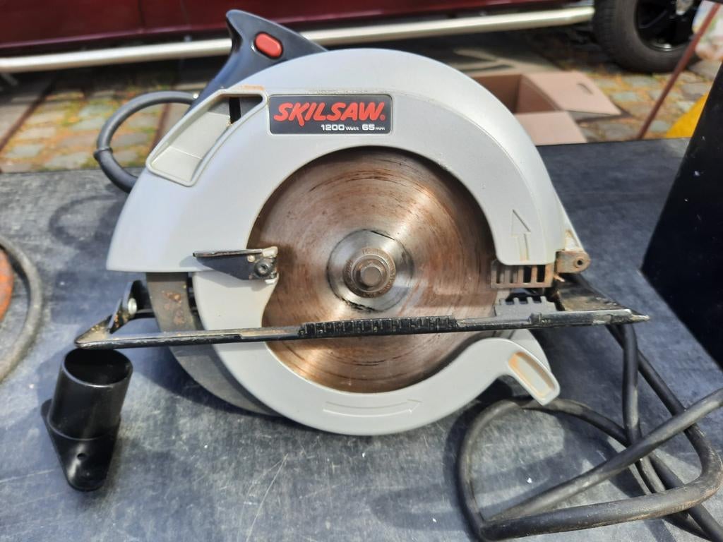 Skilsaw Cirkelzaag 1200W 65mm in metalen koffer, Ophalen, Gebruikt, Cirkelzaag, 30 tot 70 mm