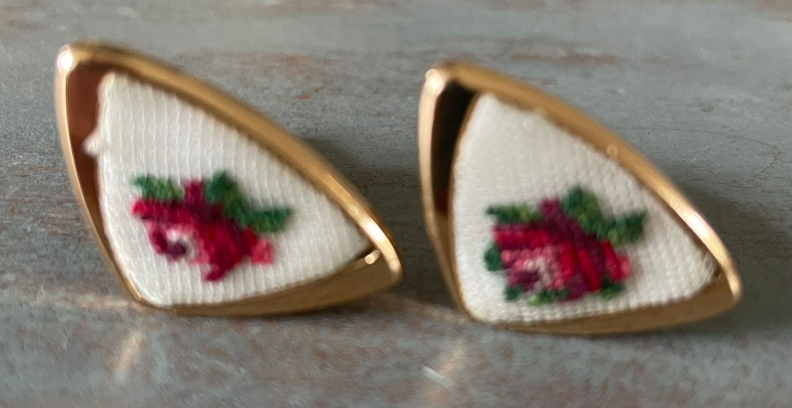 Prachtige manchetknopen geborduurd curiosa vintage, Verzenden, Zo goed als nieuw, Overige materialen