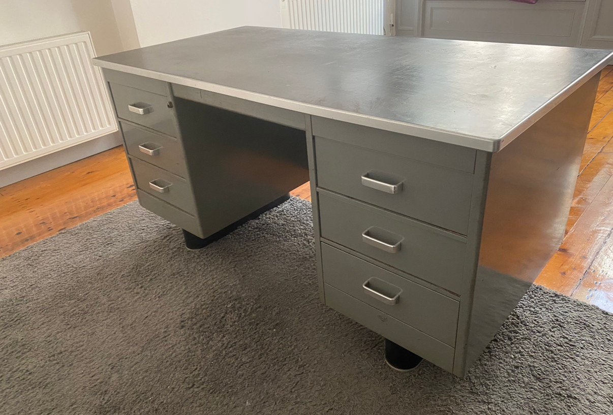 Industrieel vintage bureau, Blerk Tilburg, Ophalen, Gebruikt, Trawlerkade 44 IJmuiden, Info@vintagehaarlem.nl
