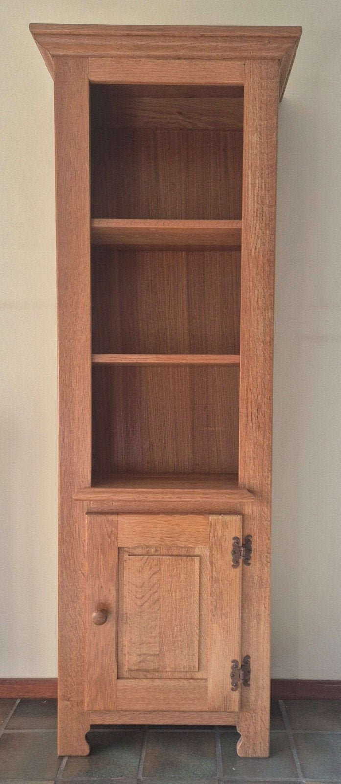 Eikenhouten boekenkast met deurtje, Antiek en Kunst, Ophalen