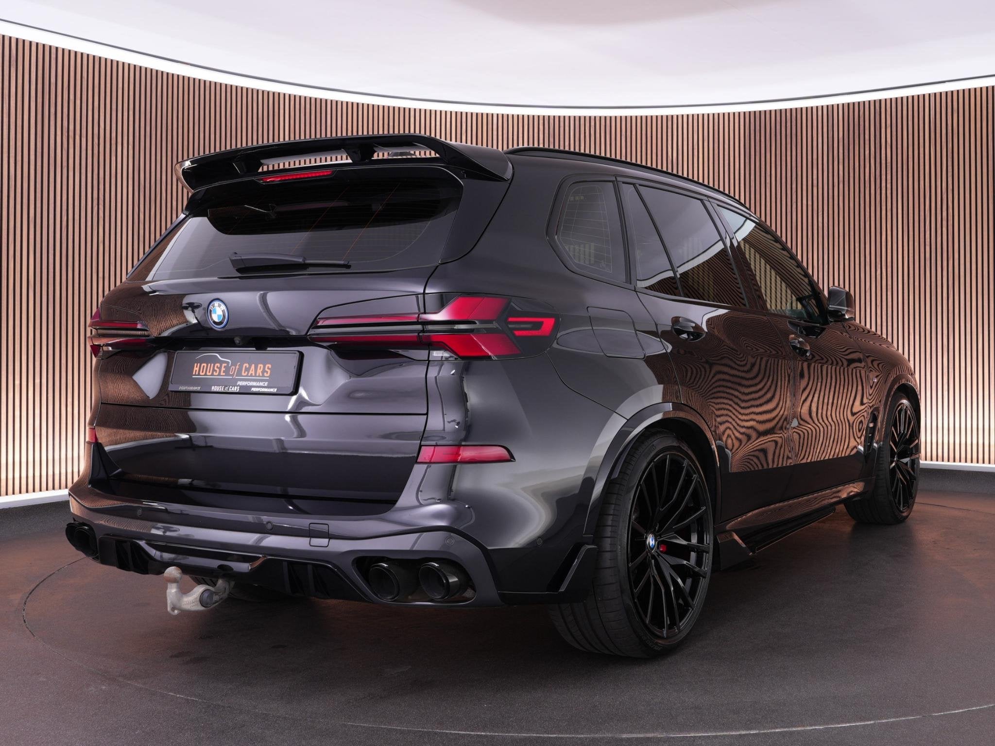 BMW X5 xDrive50e 489pk Launch Edition |Maxton|M-sport|pano|H, Gebruikt, 2395 kg, Alcantara, Zwart