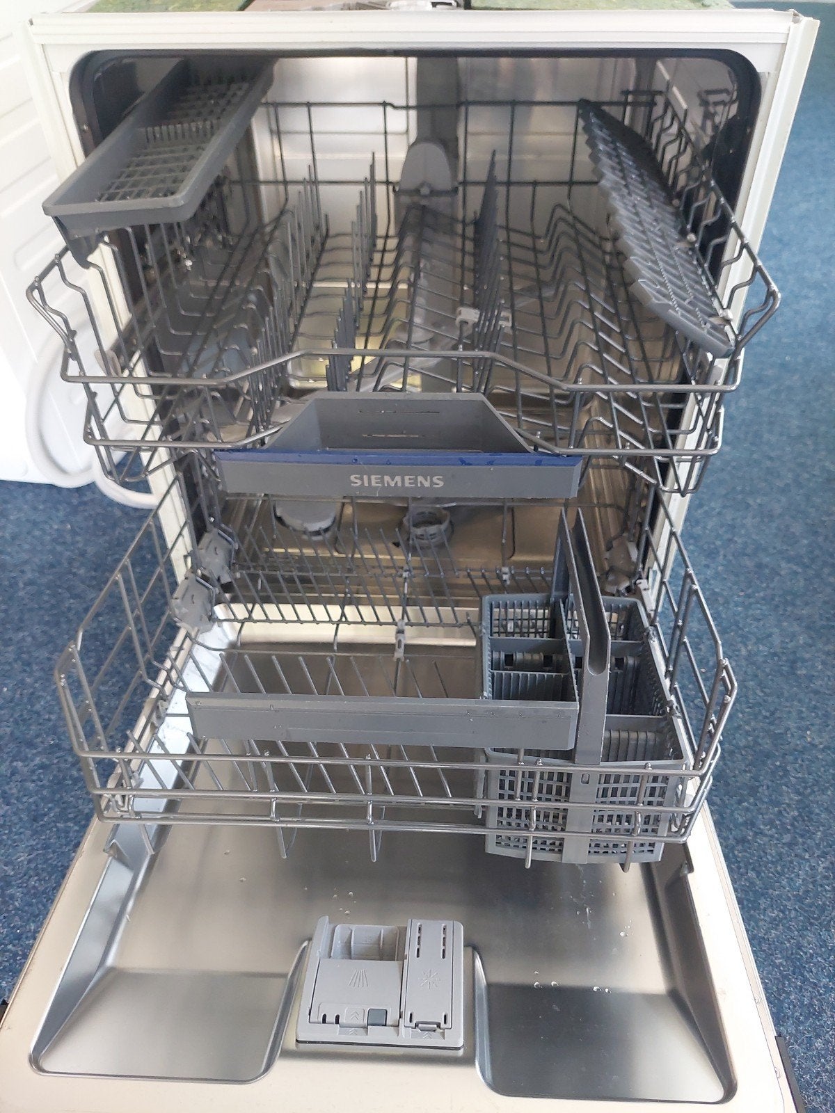 Siemens inbouw vaatwasser in nette staat Siemens, Ophalen, Zo goed als nieuw, Wasrek