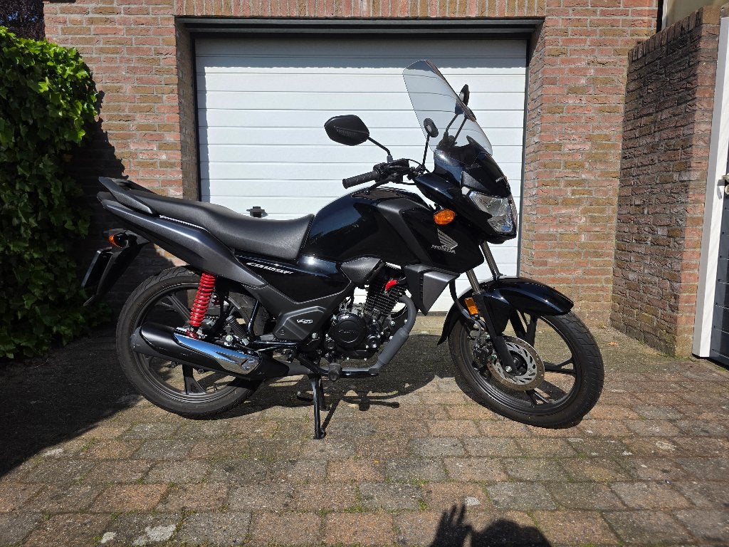 Honda CB 125F – 2023 – slechts 2.036 km – nette staat, Motoren, Motoren | Honda, Occasion, Particulier, 125 cc, 11 kW of minder