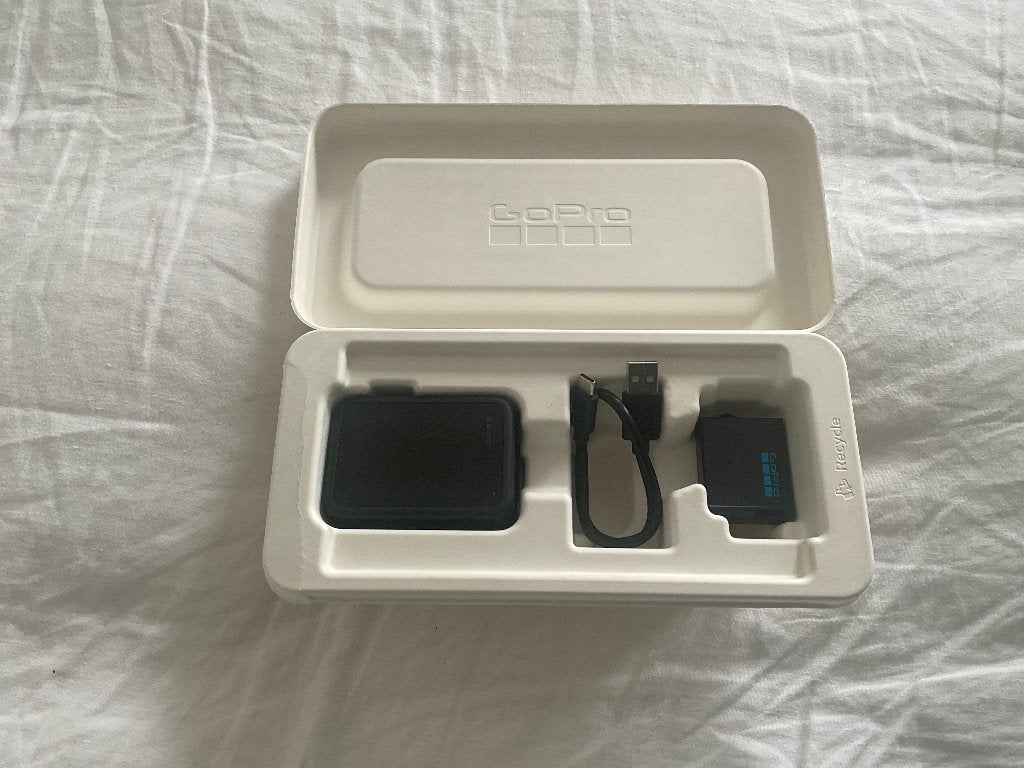 Gopro 13 met accessoires, Ophalen, Zo goed als nieuw, GoPro