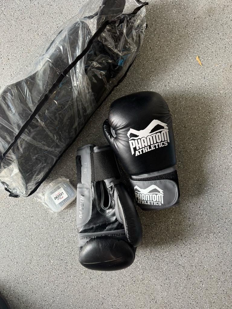 Kickbox set compleet, Ophalen of Verzenden, Zo goed als nieuw, Bokshandschoenen