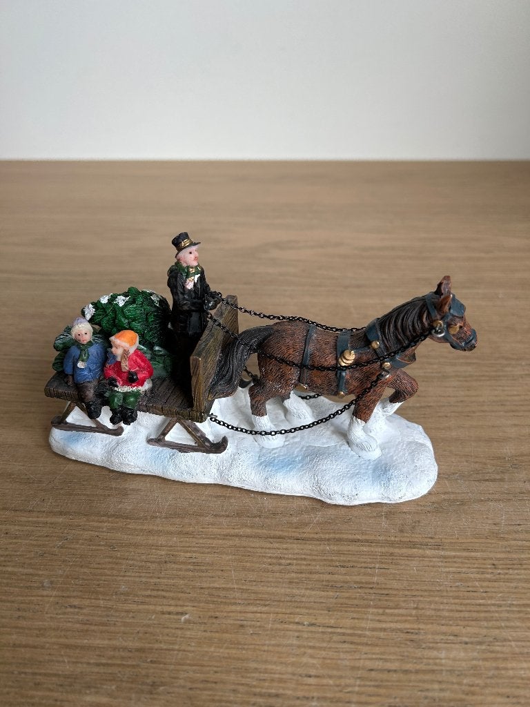 Kerstdorp Kerstslee Paard met wagen, Diversen, Ophalen of Verzenden, Zo goed als nieuw