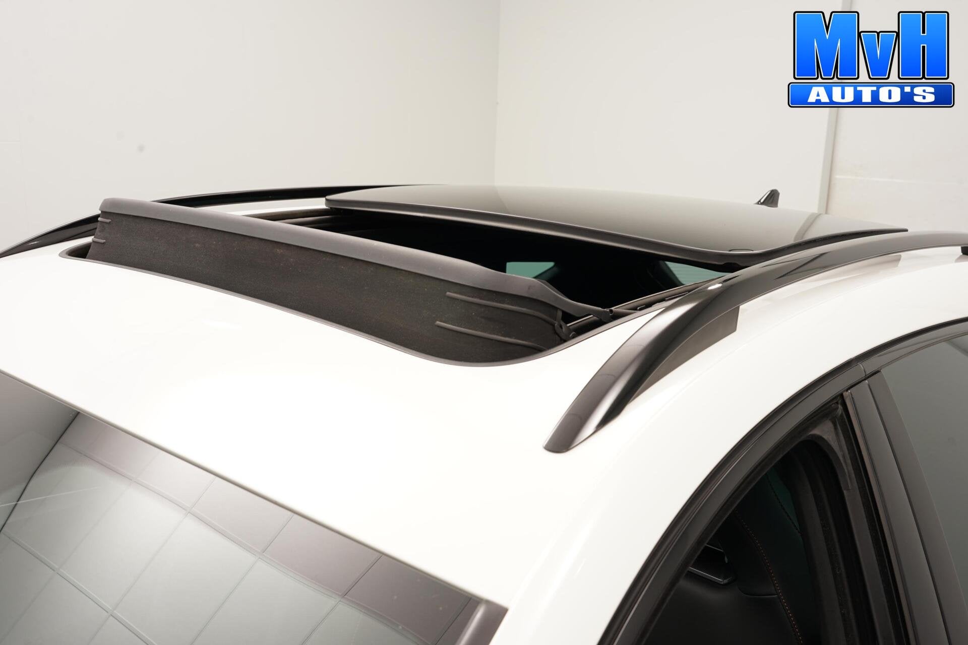CUPRA Formentor 1.4 PHEV VZ Performance|PANO|KUIPST|SOH99%, Gebruikt, 4 cilinders, Leder en Stof, Wit