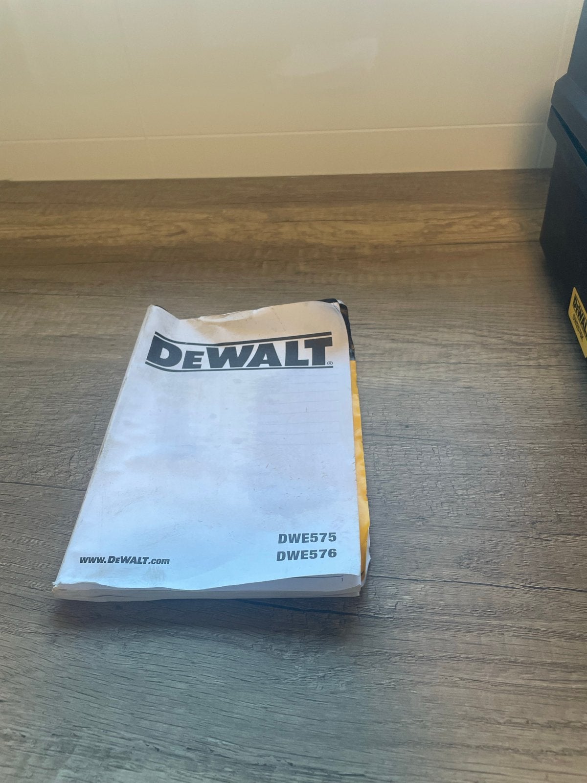 Foto 5 van DeWalt DWE576 Cirkelzaag met Geleiderail en Koffer