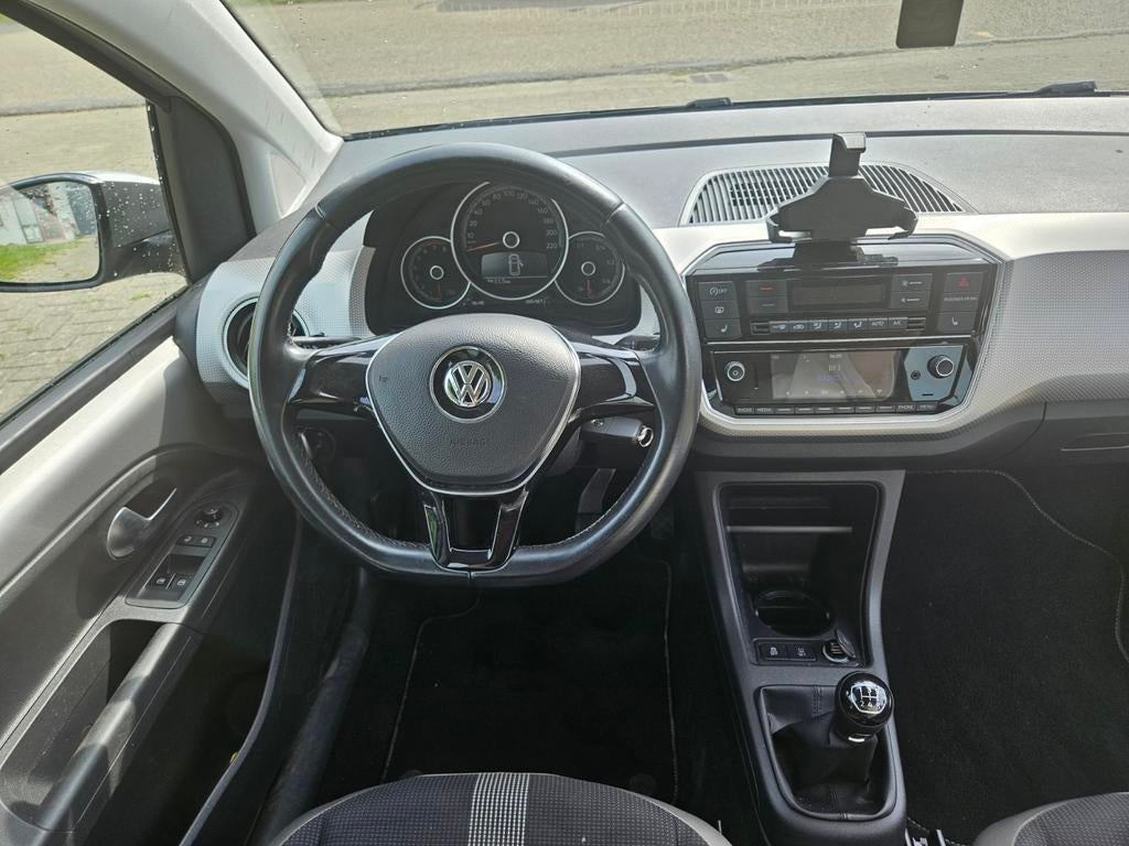 Volkswagen up! 1.0 MBT | HIGHLINE |  NW APK | CLIMA | CRUISE, Auto's, Voorwielaandrijving, Stof, 4 stoelen, 24 km/l