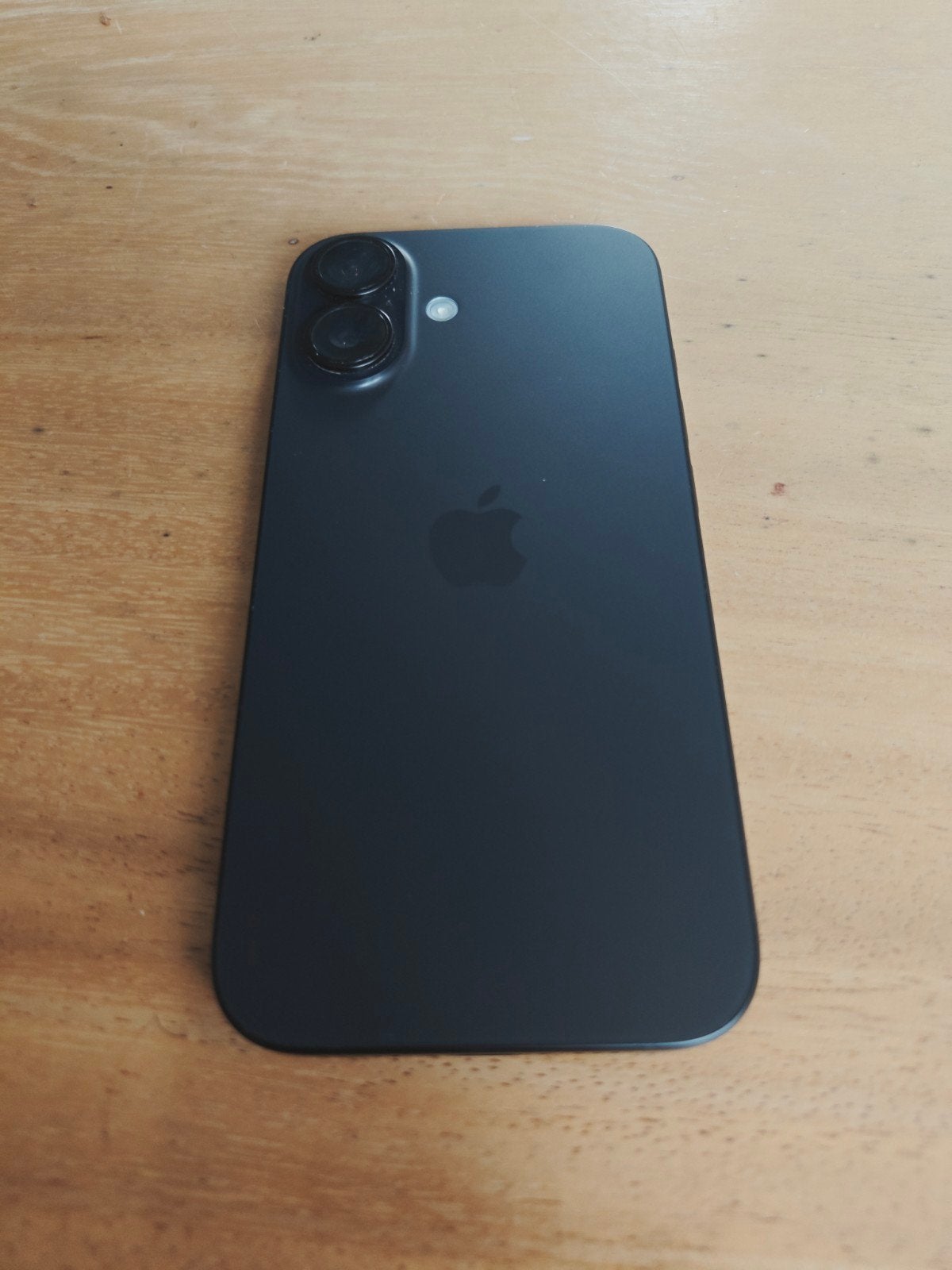 IPhone 16 128GB zwart in zeer goede staat, 98% batterij, Telecommunicatie, Mobiele telefoons | Apple iPhone, 128 GB, Zwart, IPhone 16