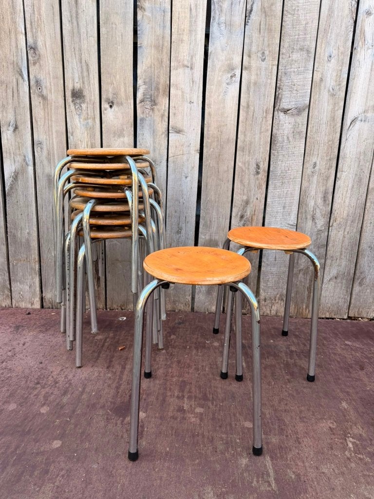Geschuurde houten krukken met chroom (18 op voorraad), Ophalen of Verzenden, Gebruikt, Hout