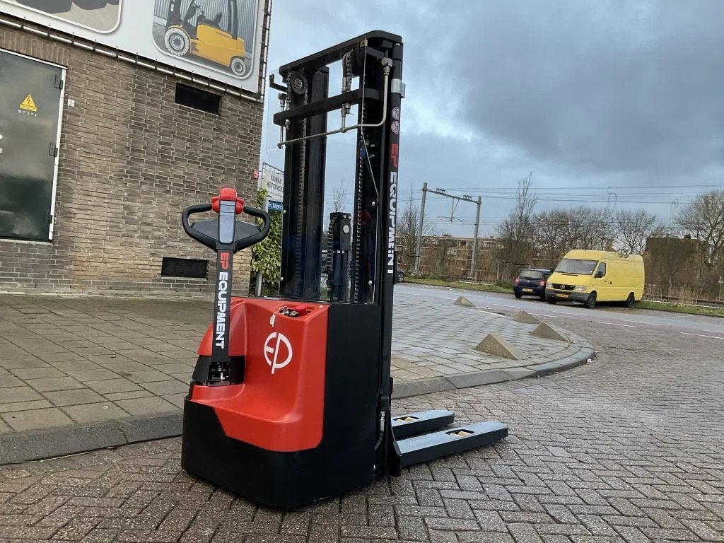 EP WSA161 1600KG 4.50METER STAPELAAR / HEFTRUCK, Stapelaar, Ep, Overige aandrijving, Marconistraat 2
3133KL  Vlaardingen, NL