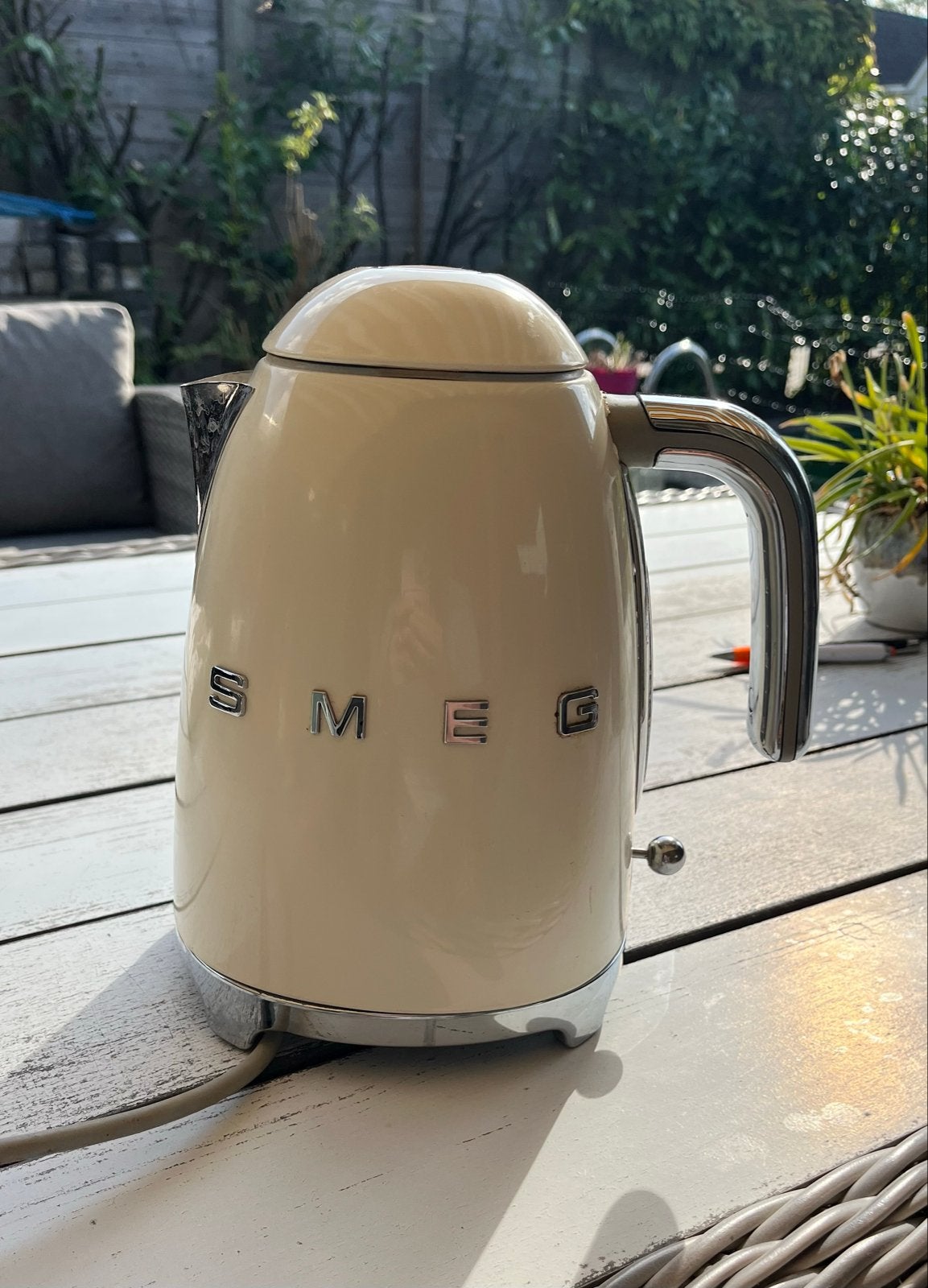 Smeg Waterkoker 1.7 Liter - Crème Retro Design, Witgoed en Apparatuur, Waterkokers, 1 tot 2 liter, Ophalen of Verzenden, Gebruikt