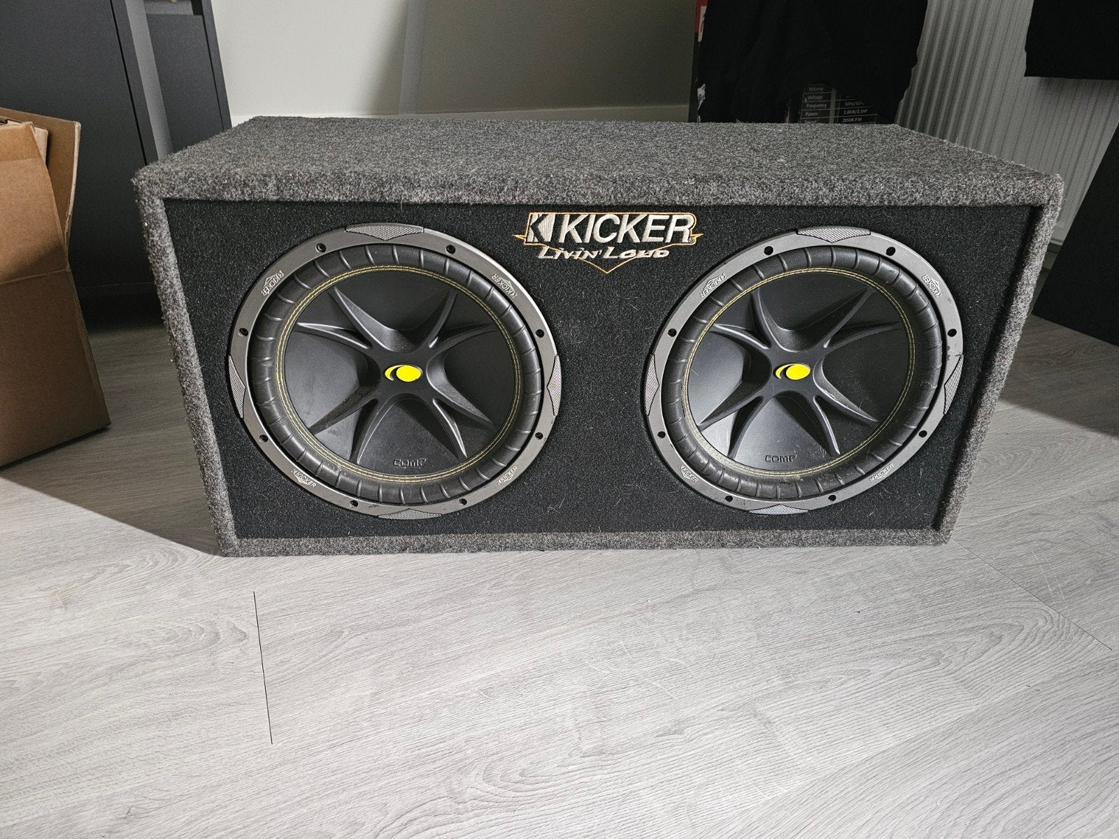 Kicker subwoofer met Rockford Monoblock Versterker, Minder dan 60 watt, Ophalen, Overige merken, Gebruikt