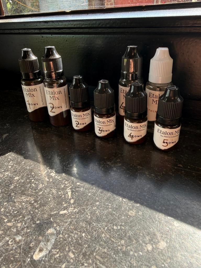PMU pigmenten Etalonmix wenkbrauwen, Ophalen of Verzenden, Zo goed als nieuw, Overige kleuren, Handen en Nagels