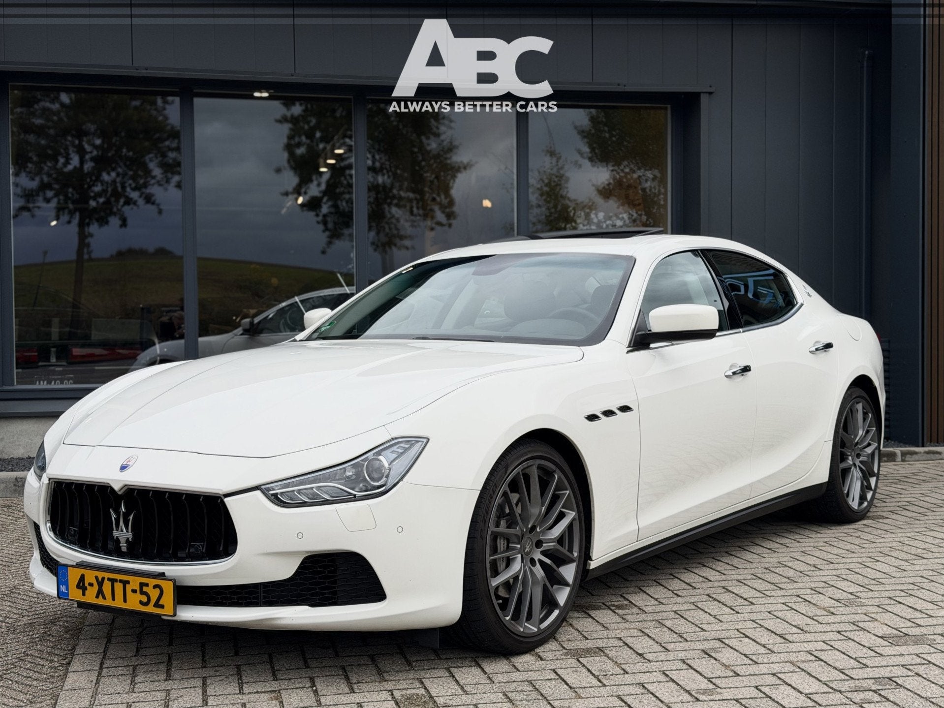 Maserati Ghibli 3.0 V6 D Dealer OH Camera Vol Leder, Auto's, Achterwielaandrijving, Gebruikt, Diesel, Sedan