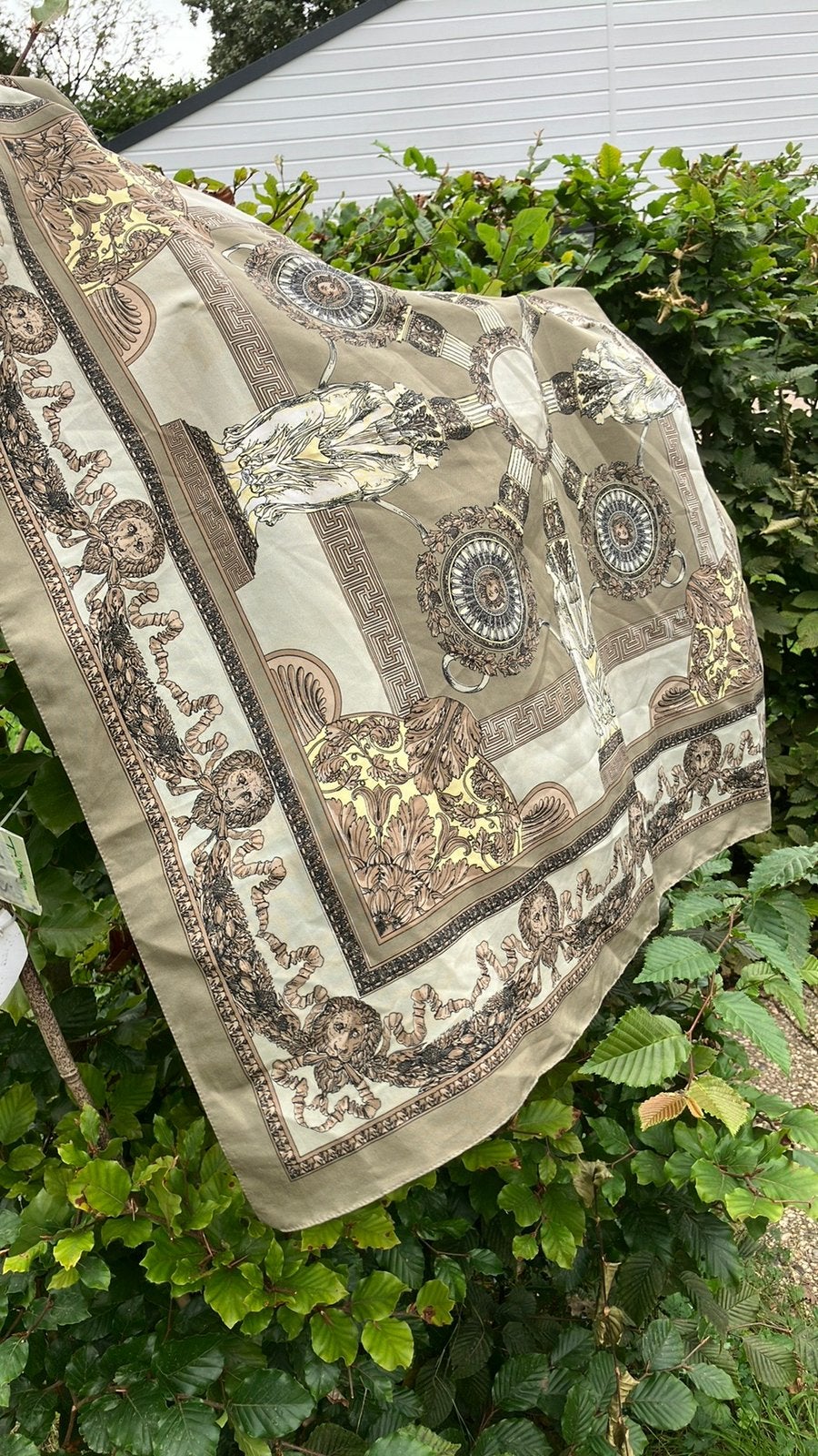 Zeer klassieke shawl in grijs, beige, bruin., Ophalen of Verzenden