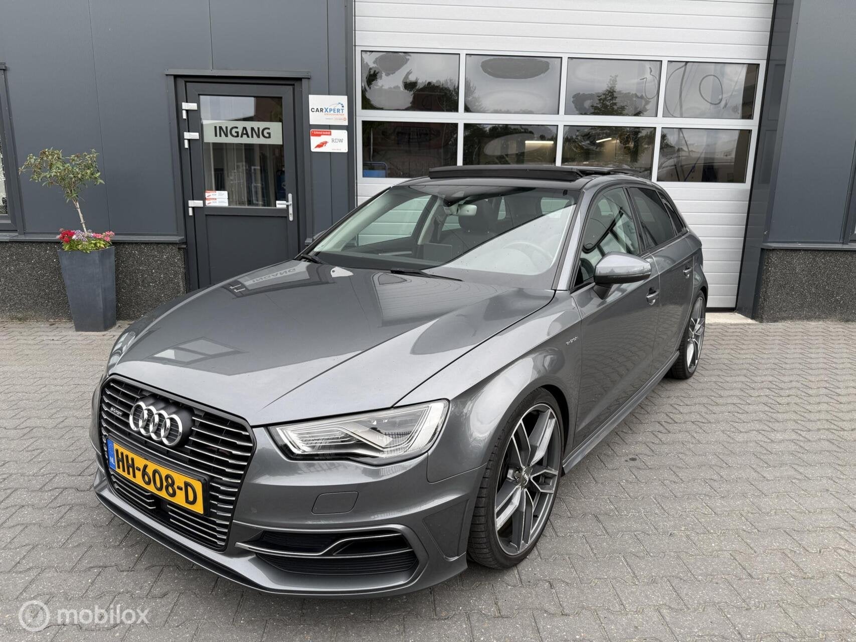 Audi A3 Sportback 1.4 e-tron PHEV Pro Line plus / Pano, Gebruikt, Euro 6, 4 cilinders, Origineel Nederlands