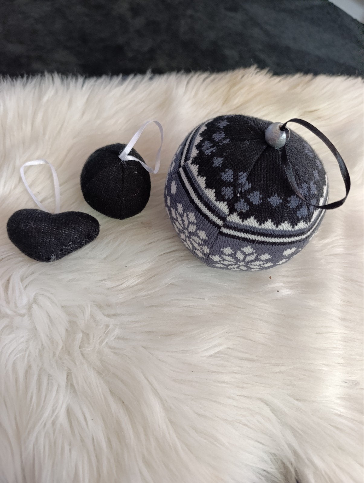Set van 3 stoffen kersthangers / kerstballen (Noors patroon, Ophalen of Verzenden, Zo goed als nieuw