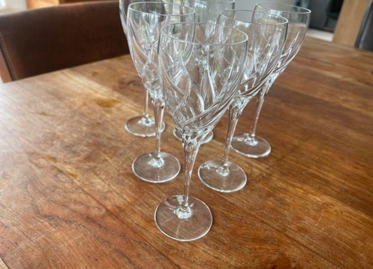 Wedgwood toscane 6 kristallen witte wijnglazen, Huis en Inrichting, Ophalen of Verzenden, Zo goed als nieuw, Glas