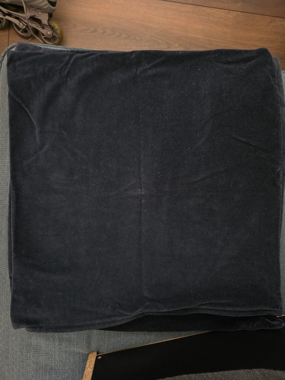 3 donkerblauwe velvet kussenhoezen 50x50 - IKEA Sanela, Huis en Inrichting, Woonaccessoires | Kussens, Ophalen, Gebruikt, IKEA