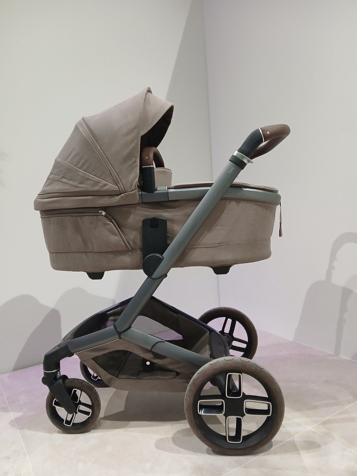 MaxiCosi Fame kinderwagen 2-in-1 Twillic Truffle + voetenzak, Ophalen of Verzenden, Nieuw, Maxi-Cosi, Verstelbare rugleuning
