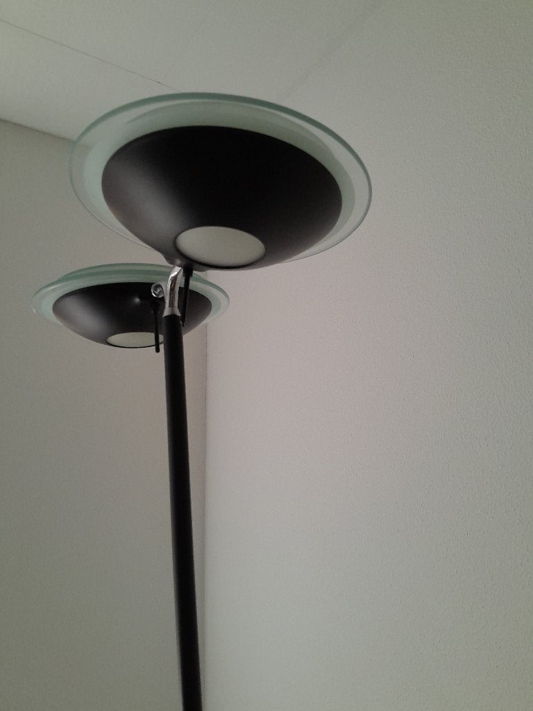 Stijlvolle vloerlamp met lichte schade, Ophalen, Gebruikt, Zwart, Glas