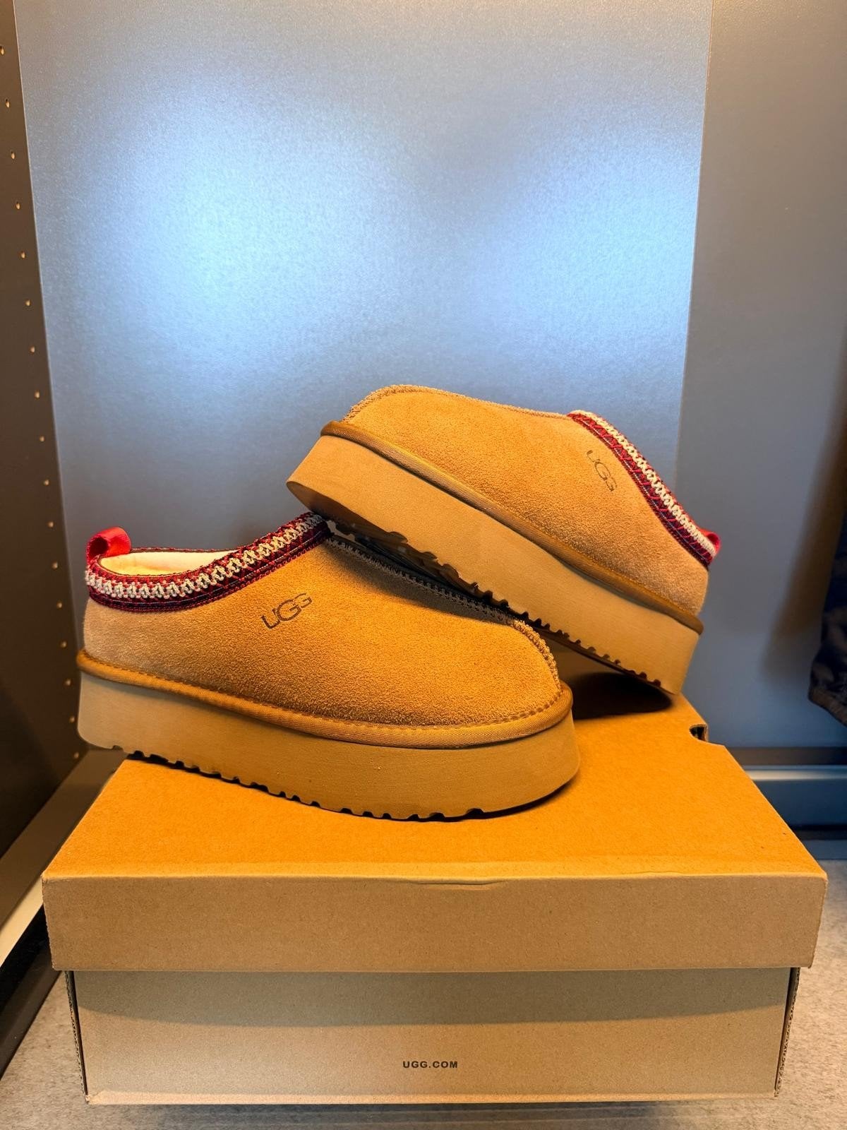 Nieuwe uggs nooit gedragen, Verzenden, Nieuw, Beige