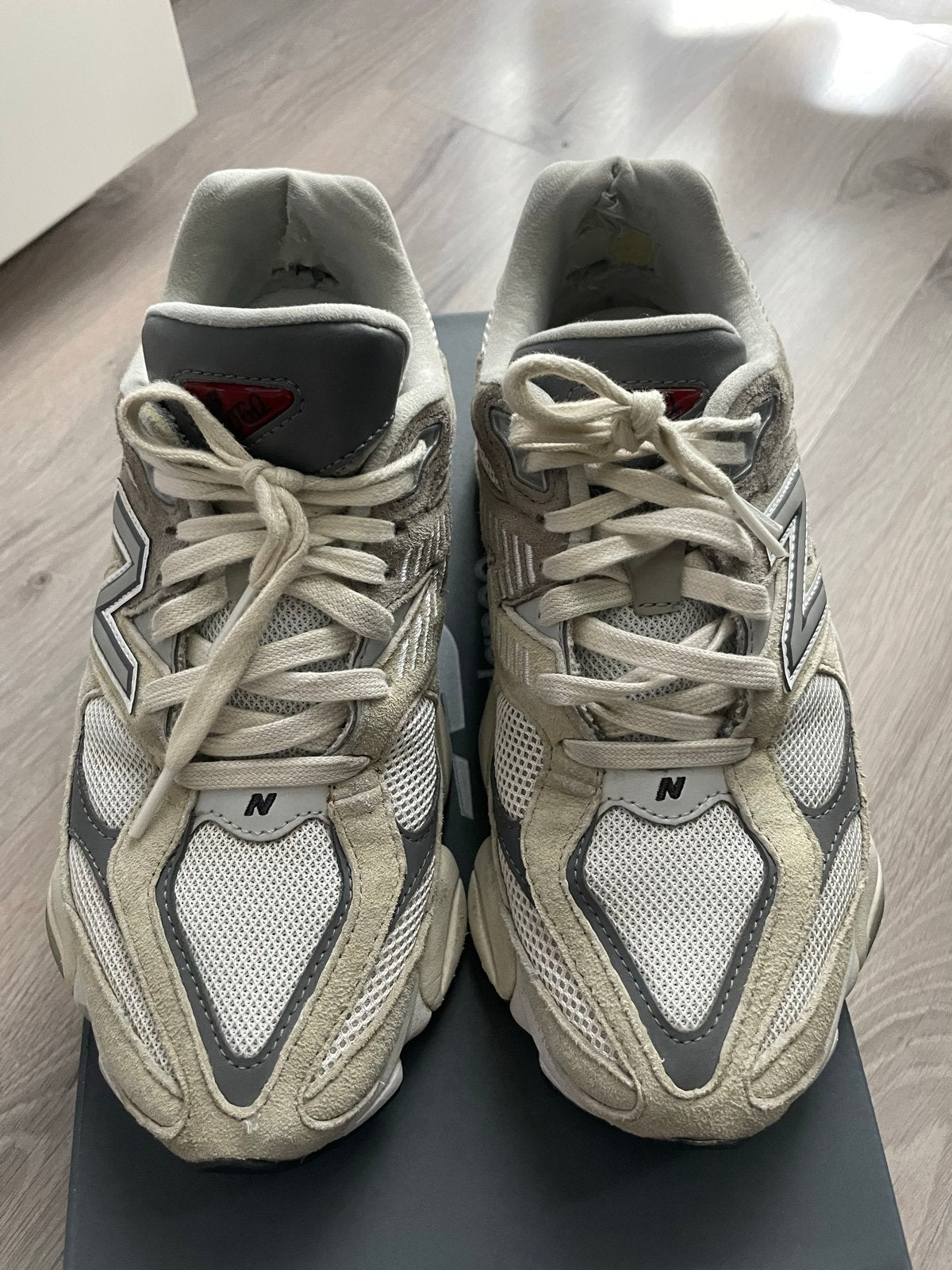 New Balance 9060 Mushroom - Maat 38.5, Kleding | Dames, Ophalen of Verzenden, Gedragen, Beige, Sneakers of Gympen